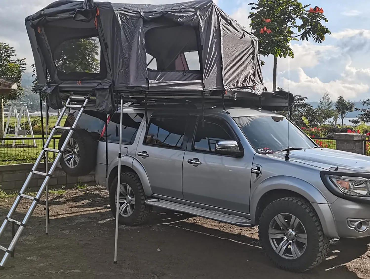 4People Aluminum Hard shell Car  Roof Top Tent MOT- L800P