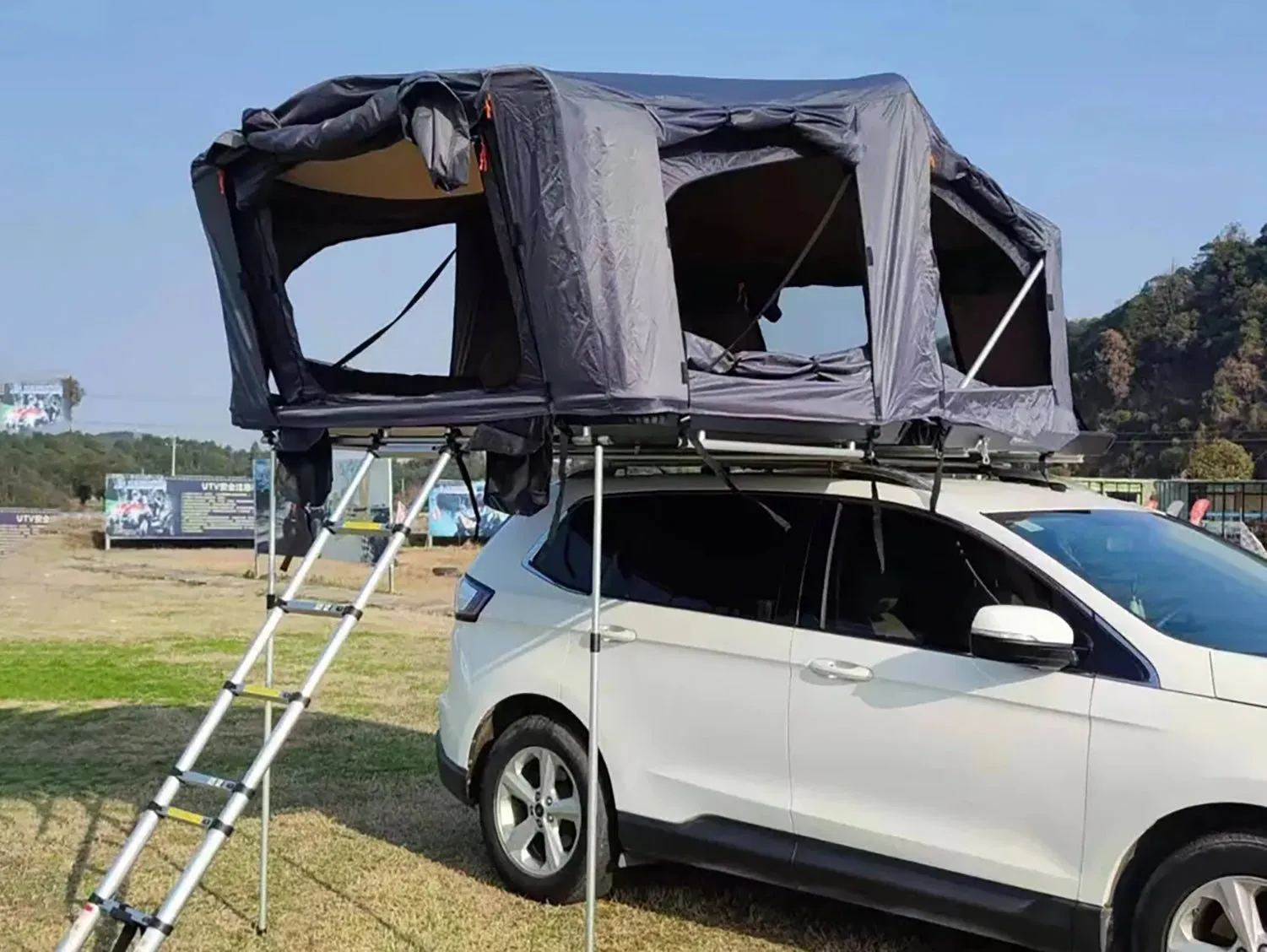 4People Aluminum Hard shell Car  Roof Top Tent MOT- L800P