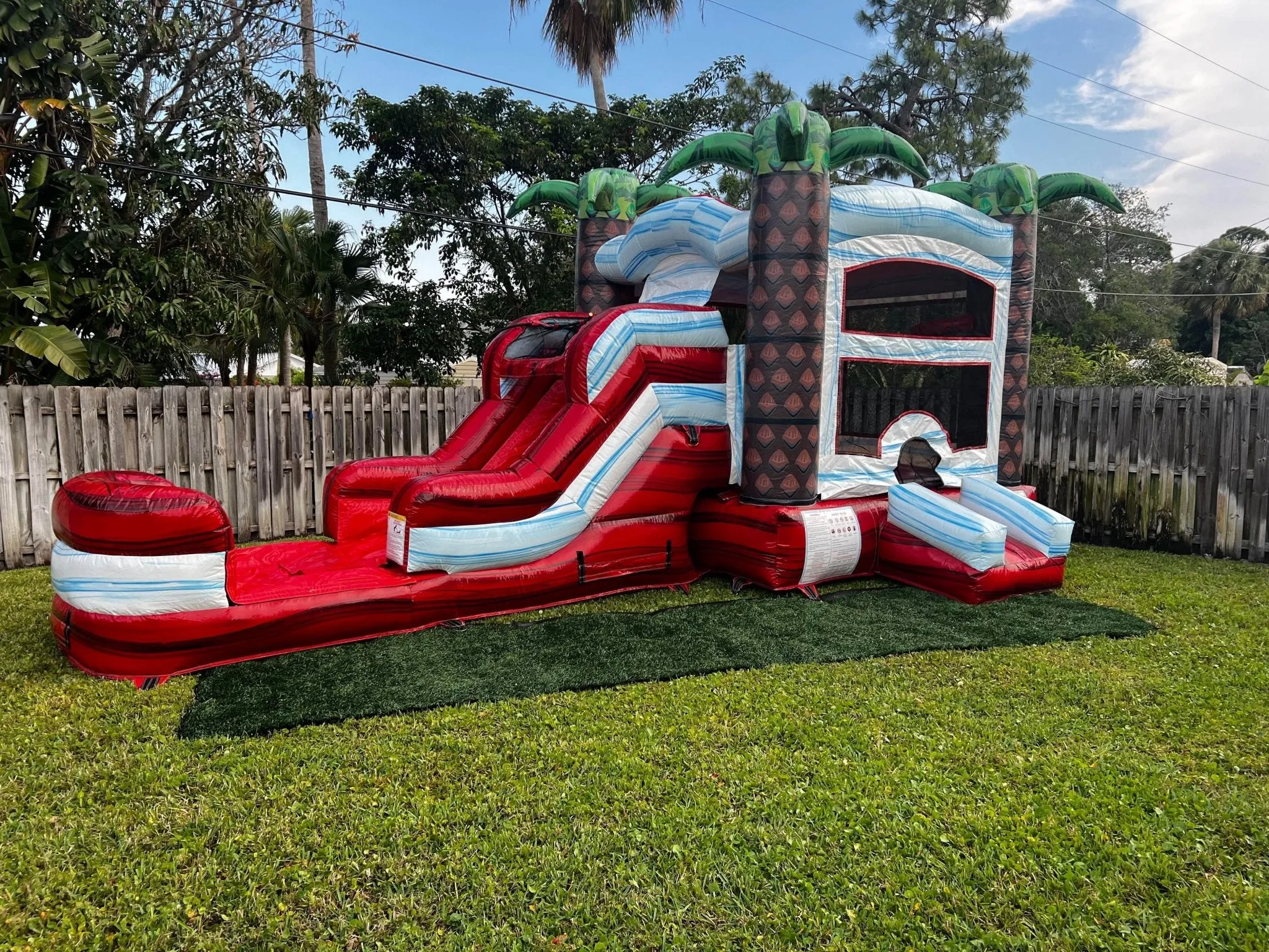 Crimson Bay Econo Bounce House with Slide (Wet/Dry)