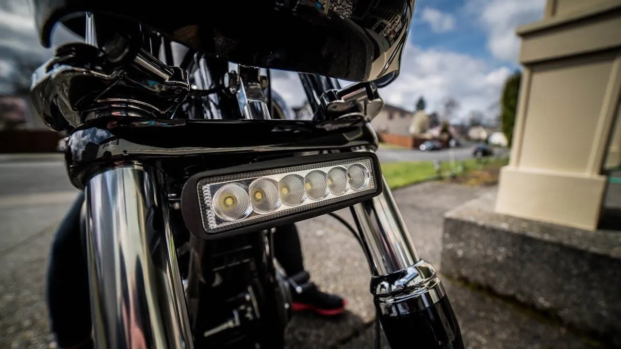 Eagle Lights Elite Series 6" LED Light Bar with Plug and Play Harness for Harley Davidson Softail and Dyna Models - 2500Lm, Flood Pattern - Harness Included