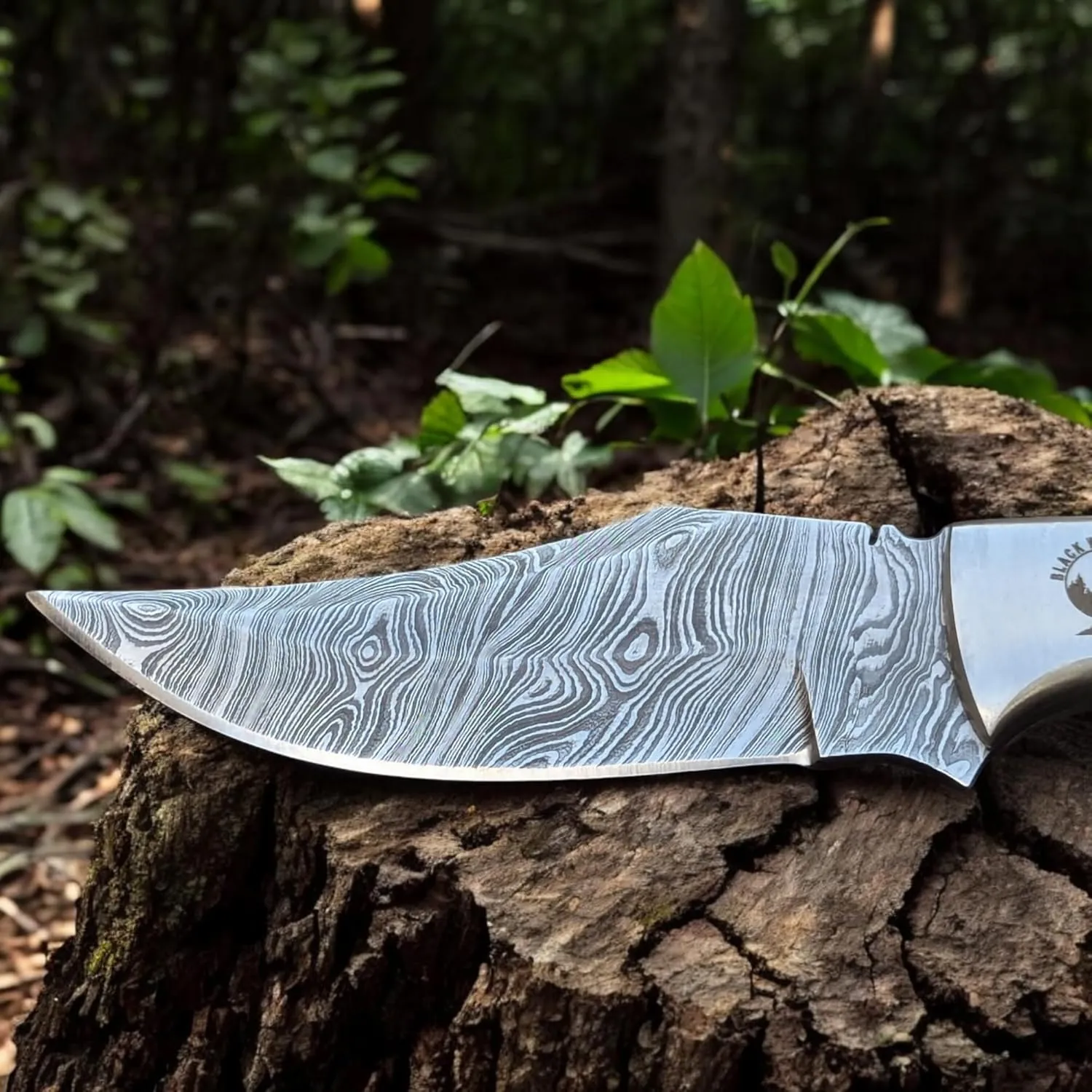 Handmade Damascus Steel Full Tang Hunting Knife With Leather Sheath