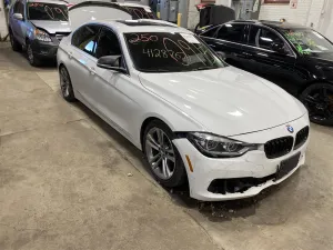 Headlight Lamp Assembly BMW 330i 2018 - 1388355