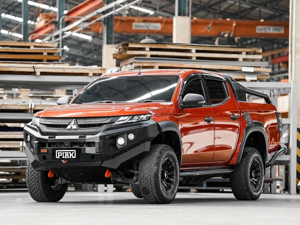 PIAK Elite Non Loop Bull Bar Orange Recovery Points Black Bash Plate for Mitsubishi Triton 2018 to 2023