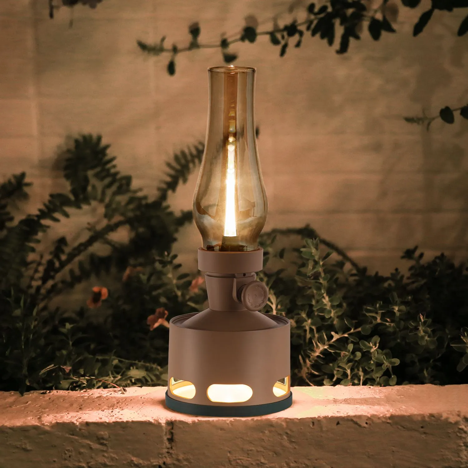 Taavita LED Lantern - Classic Charm Meets Modern Efficiency
